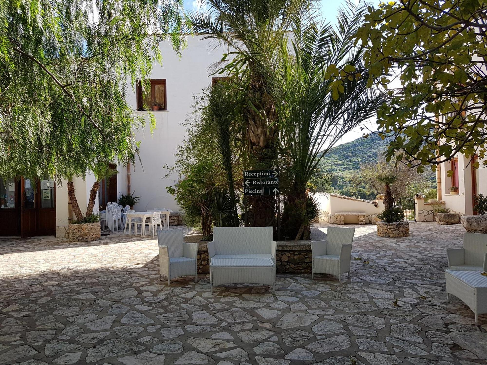 Casa Vacanze Il Cortile Custonaci Exteriér fotografie