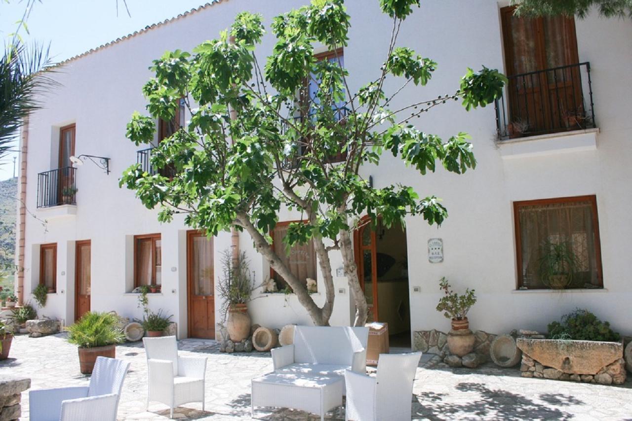 Casa Vacanze Il Cortile Custonaci Exteriér fotografie