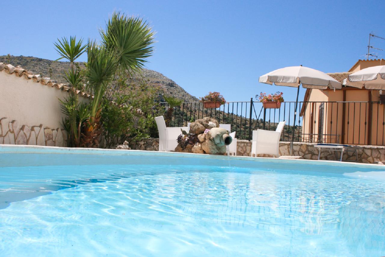 Casa Vacanze Il Cortile Custonaci Exteriér fotografie